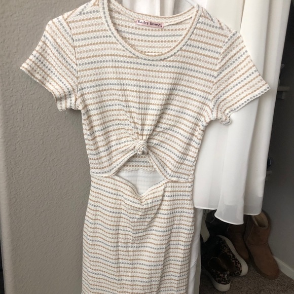 Summer dress - Picture 1 of 1